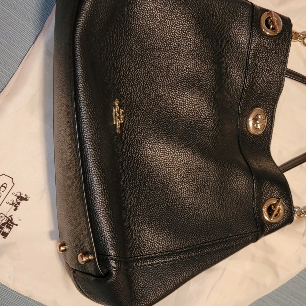 Coach EUC - Picture 8 of 8